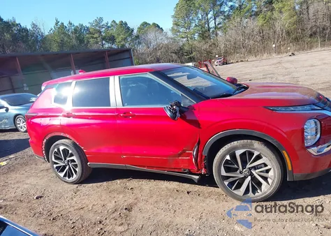 2024 Mitsubishi Outlander Se 2.5 S-Awc/Se Black Edition S-Awc/Se Black Edition W/Pano Roof S-Awc/Se Ralliart S-Awc from USA, damaged, VIN JA4J4VA85RZ051863